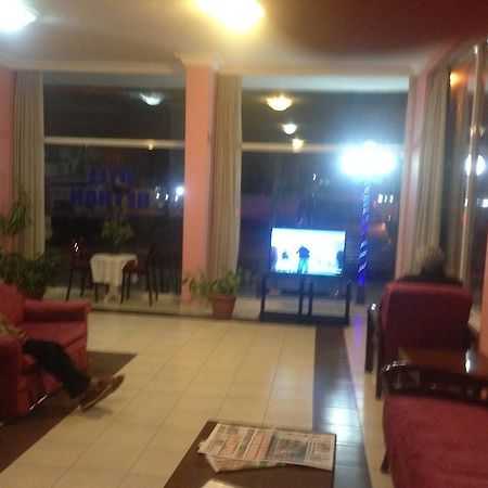 Hotel Beyhan メルスィン エクステリア 写真